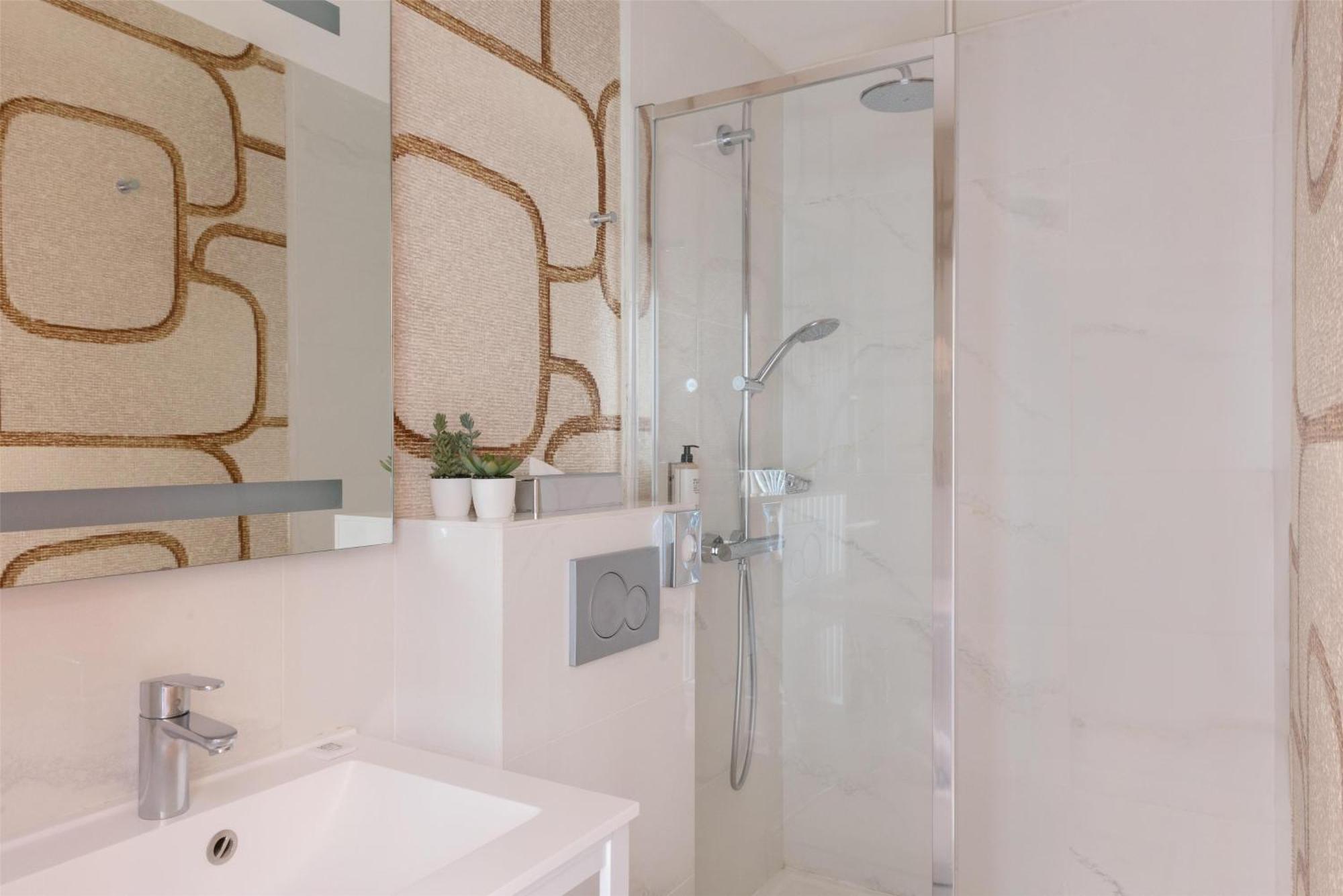 Hotel Western Ronceray Opera 3*